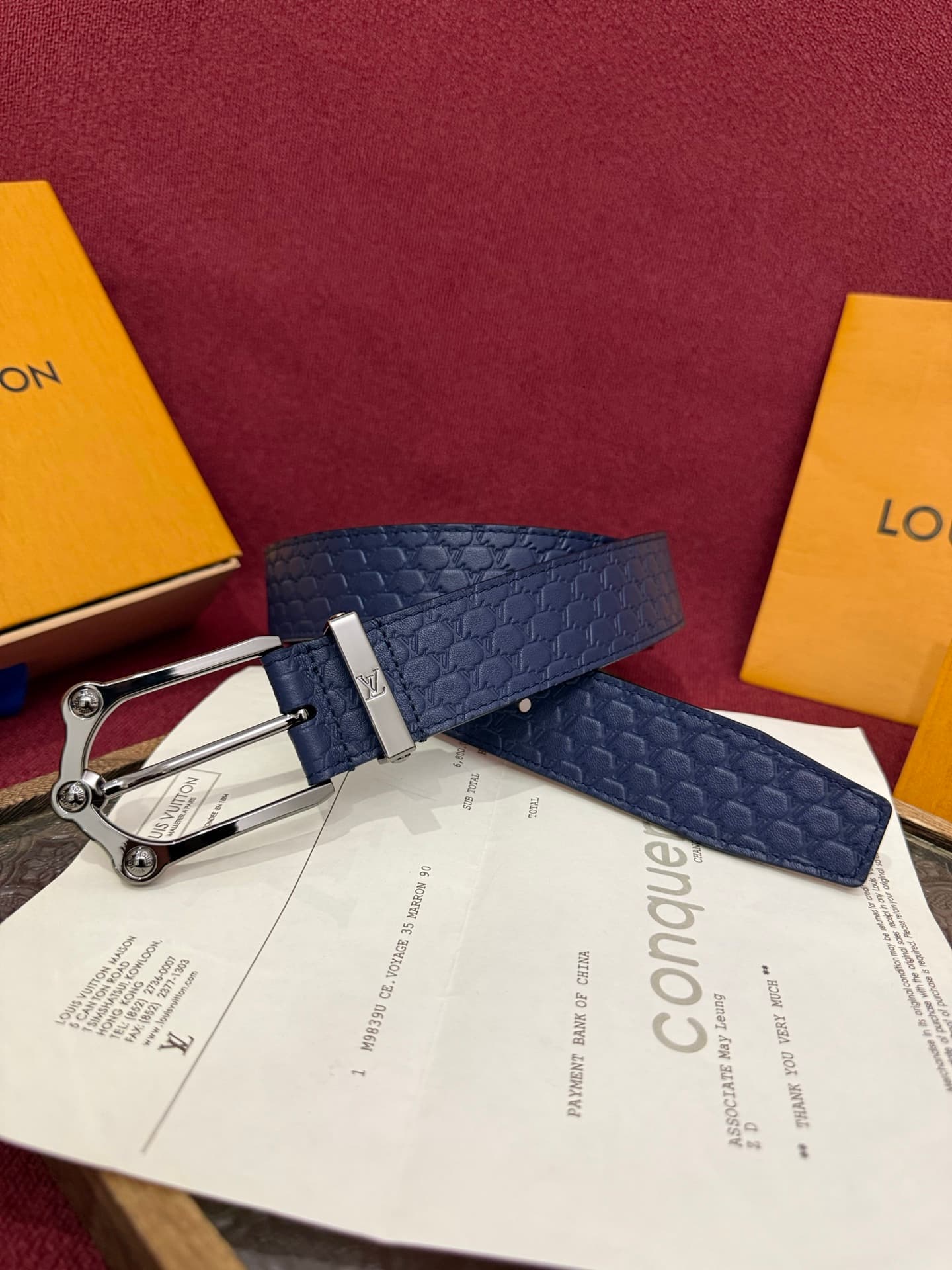 C32903 The Frog 3.5mm Reversible Belt in Crocodile is a stylish and eye-catching product. The textured cowhide material enhances the solid feel of the decorative buttons, while the surface is adorned with letter patterns decorated in palladium-colored col — image 1
