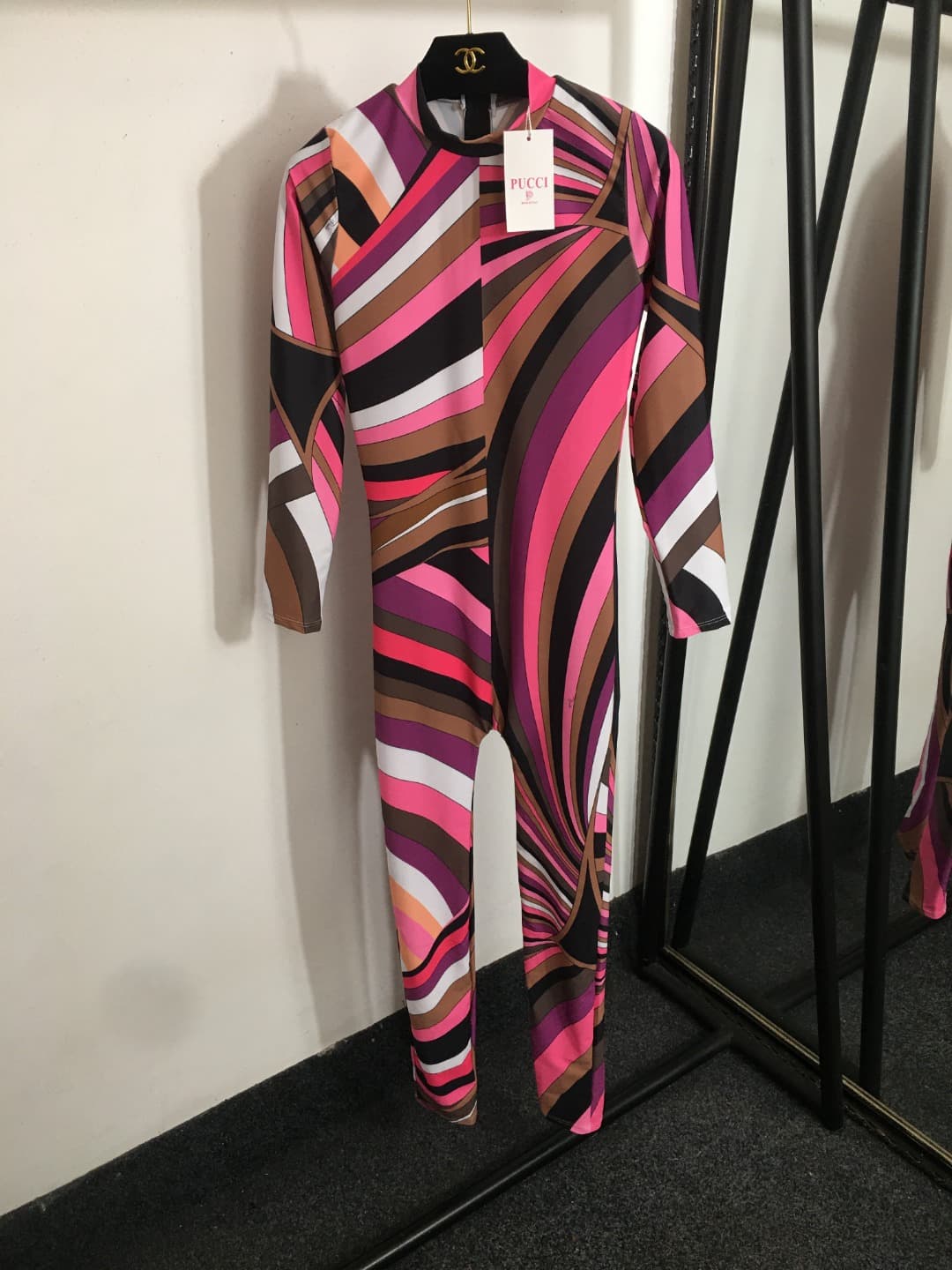 C24952 Style number 20250721 Pucc* New model, non-positioned, abstract print, long-sleeved bodysuit swimsuit (with chest pad), pink, S-XL. 【Size M: Chest circumference 76, sleeve length 55, total length 134】 — image 1