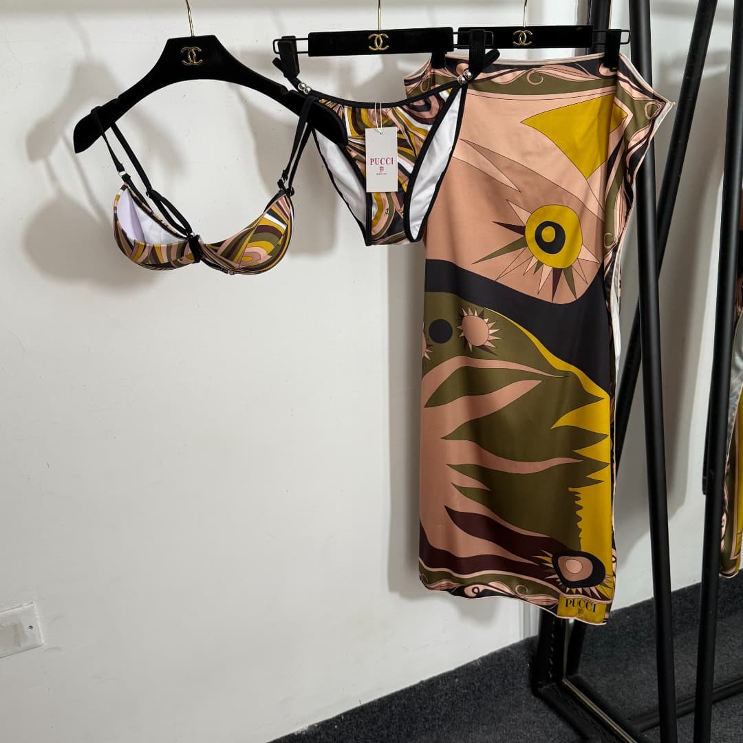 C24940 Item number: 20253757 Pucc*. New set of bikini pieces: bra + triangle underwear + printed high-waisted skirt with a hip-hiding feature. Mixed colors, sizes S-XL. — image 1