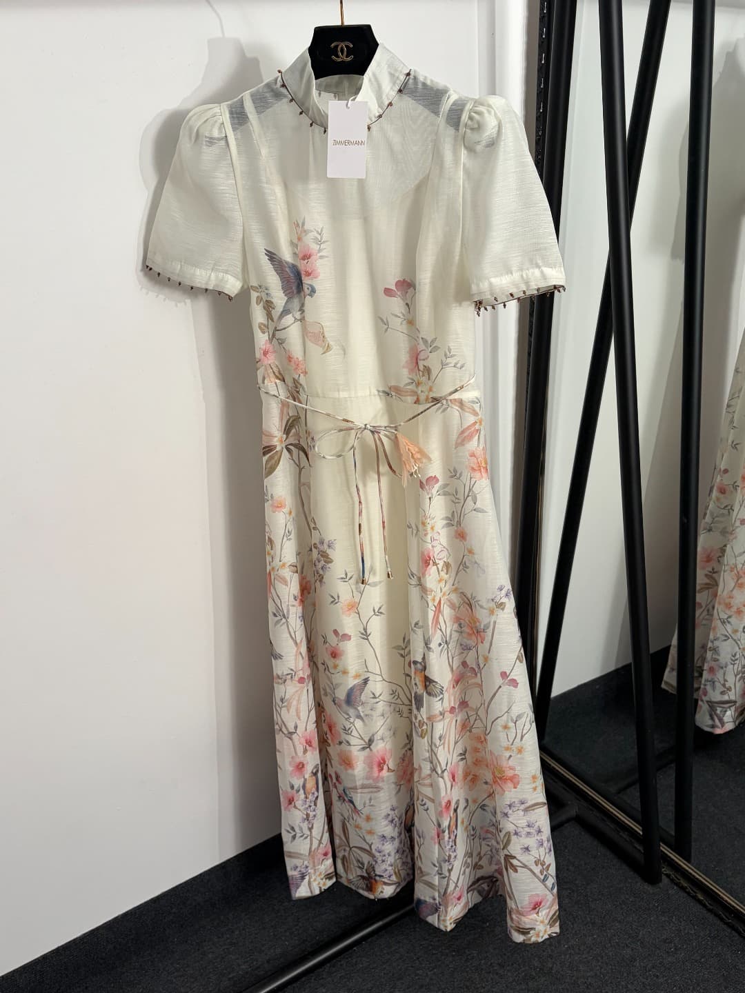 C18365 Style number 20264276 Zimmermann* New model: Colorful bird and flower print, tasseled beads, waist-cinching stand-up collar short-sleeve dress. Long dress with undergarments, in beige, pink, and beige-yellow colors. S-XL sizes. [Size M: Chest circu — image 1