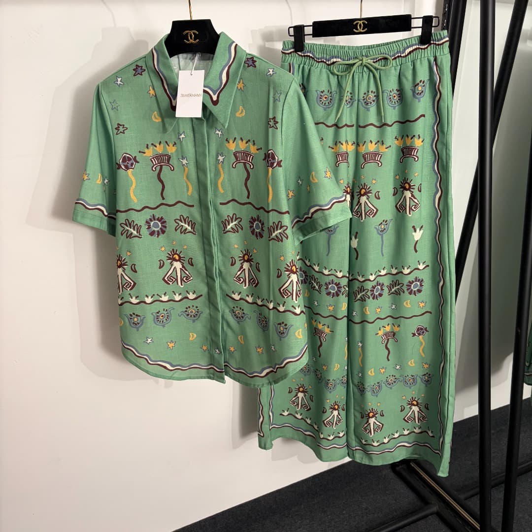 C18368 Item number: 20264259 Zimmermann* New linen set: cute pattern printed short-sleeved shirts + elastic waist wide-leg pants, green color, S-XL sizes. [Size M: shoulder width 40, bust size 110, sleeve length 28, overall length 70; waist size 70, elast — image 1