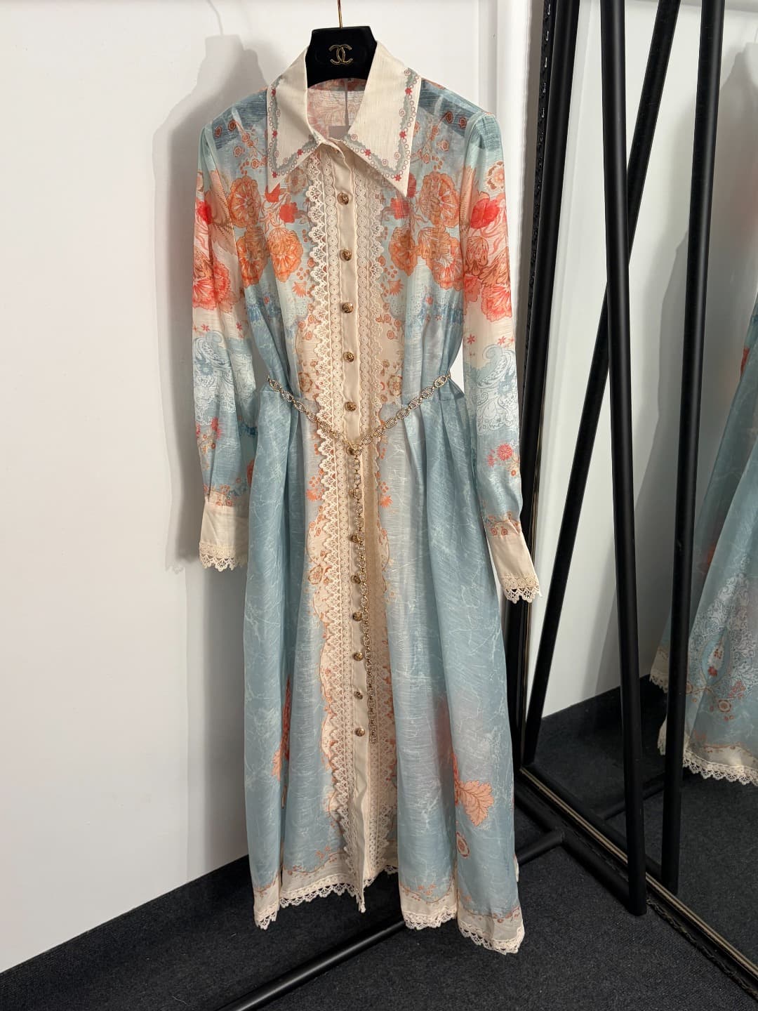 C18360 Item number: 20264302 Zimmermann* New model. Diamond-encrusted chain belt. Elegant lace-trimmed long-sleeved shirt dress with a undergarment, in light orange, purple, and green colors. S-XL sizes. [Size M: bust 86, length 96; shoulder width 38, bus — image 1
