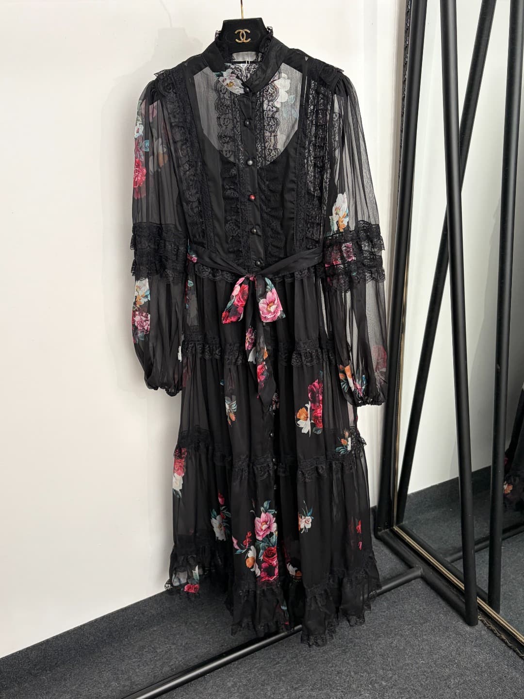 C18290 Style code: 20264730 Zimmermann* New model – French-style elegant floral print, lace and ruching on the waist, long skirt with straps for the inner layer. Colors: pink, black. S-XL sizes. [Size M: Chest circumference 88, skirt length 94; shoulder w — image 1