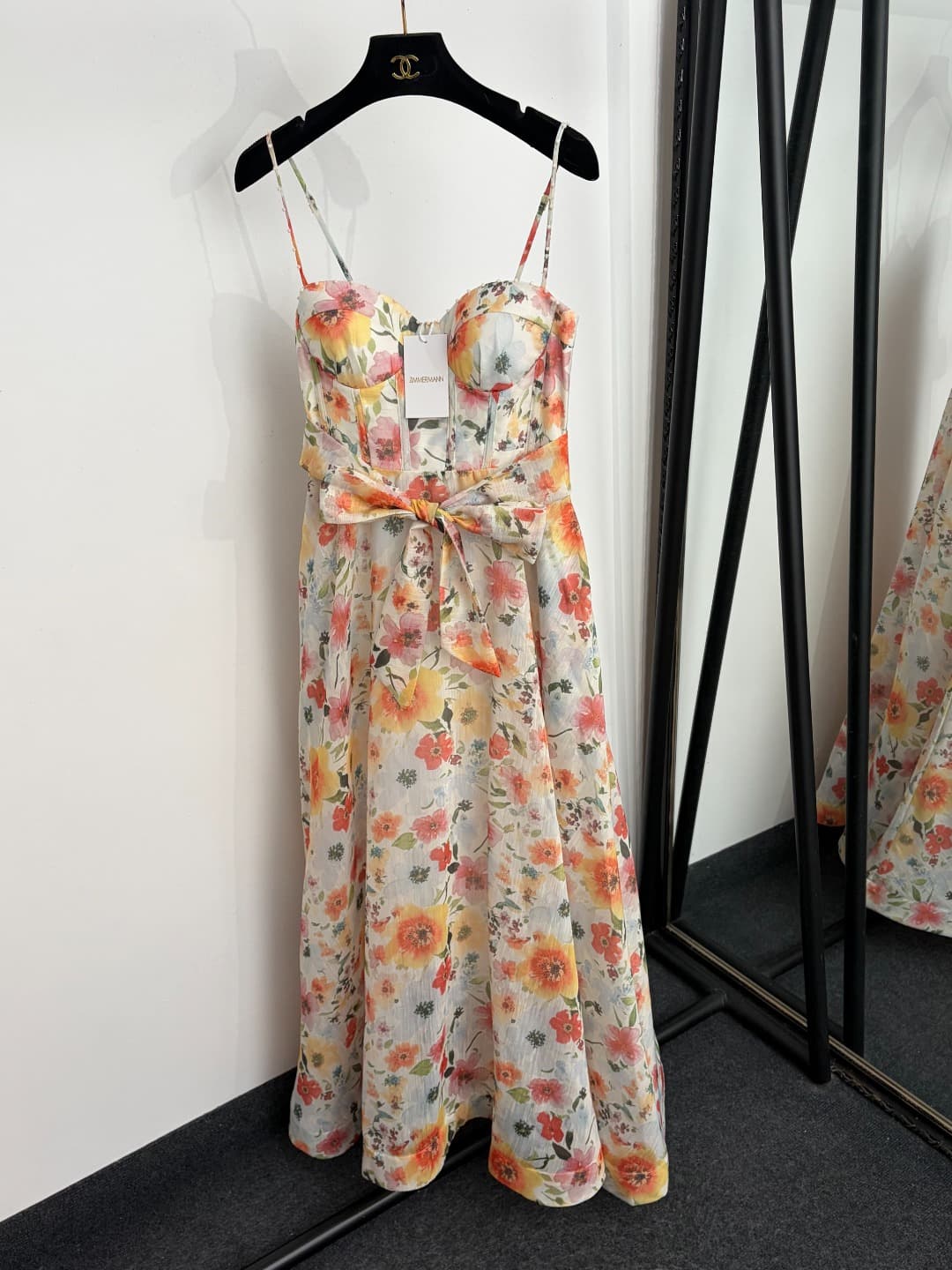 C18266 Style No. 20265277 Zimmermann* New model: vacation-themed dress with floral prints, straps, waist-cinching, halter neckline. Long dress, white color, sizes S-XL. [Size S: Elasticity at chest area 80; elasticity at waist 68; length 126; Weight 0, 53 — image 1