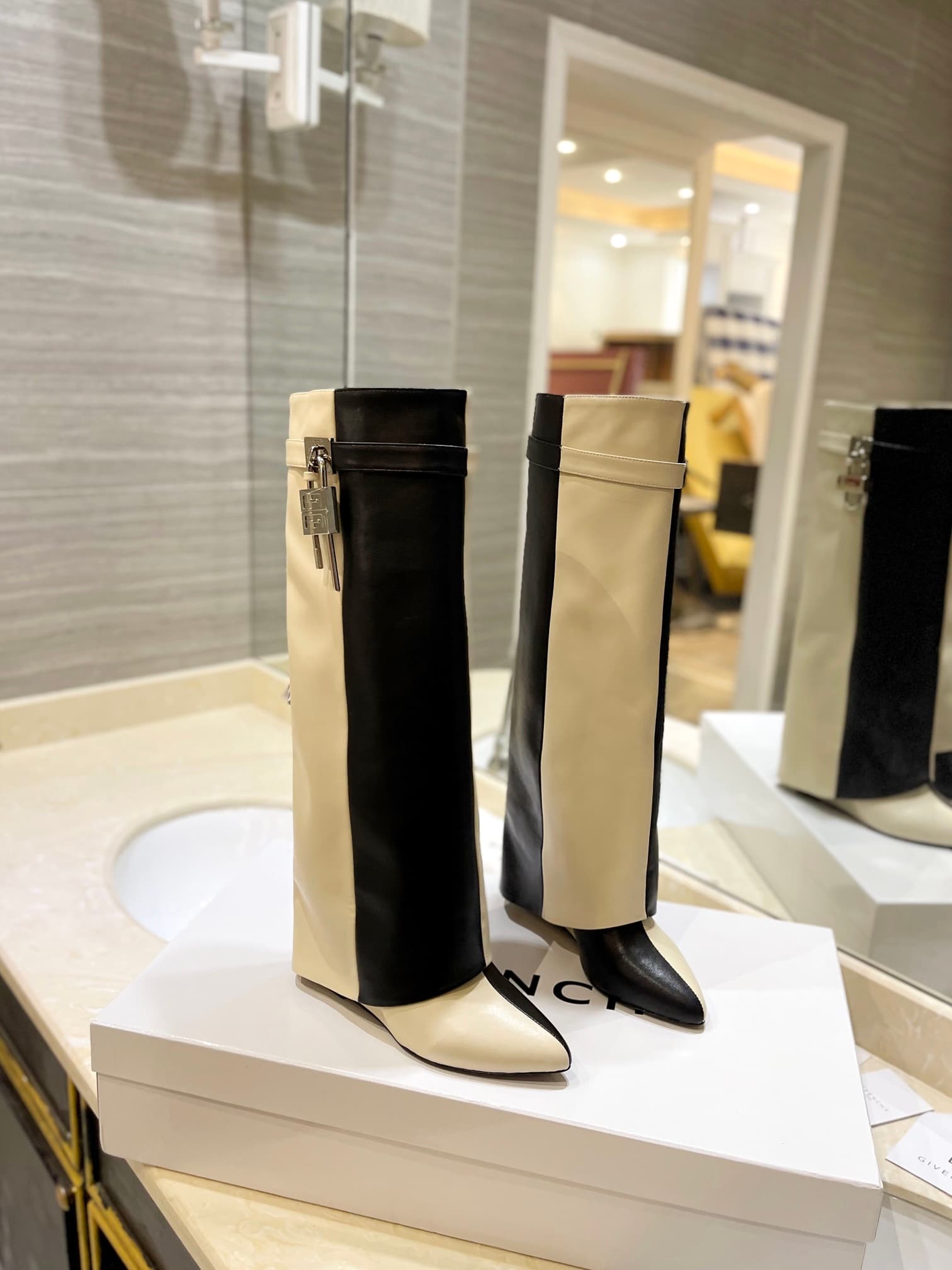 D6550 💰 Authentic, high-quality customized version from the store counter — image 1