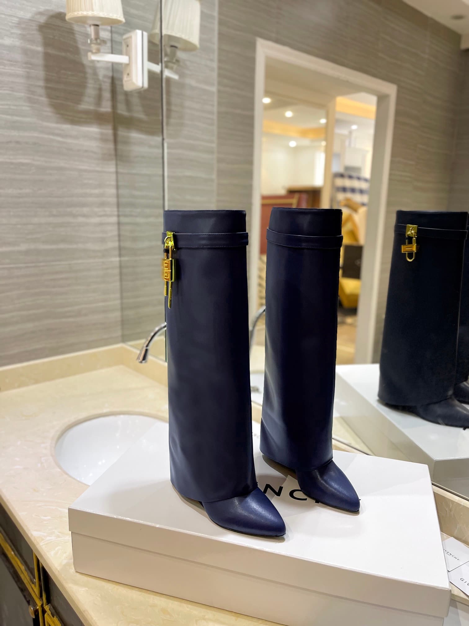 D6547 💰 Authentic, high-quality customized version from the store counter — image 1