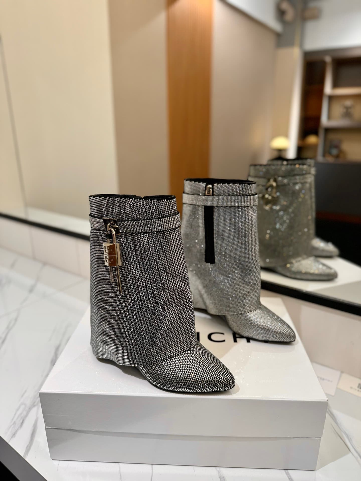 D6594 💰 Authentic version customized for specialty stores — image 1