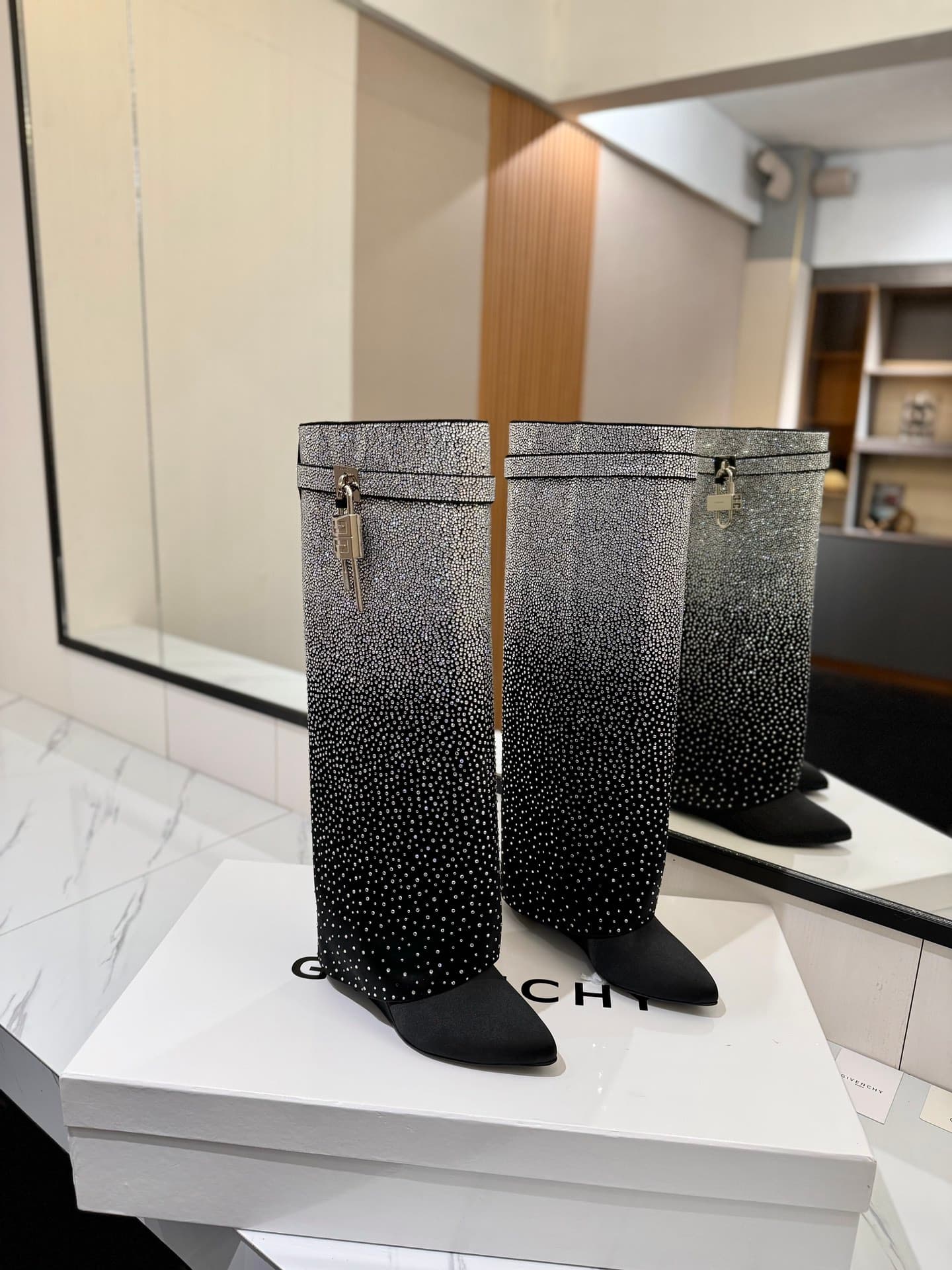 D6617 💰 Authentic, high-quality customized version from the store — image 1
