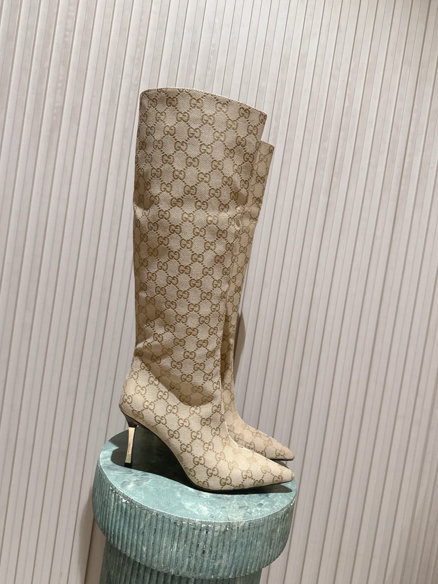 D6975 Top-tier versions: Short boots, tall boots, long boots — image 1