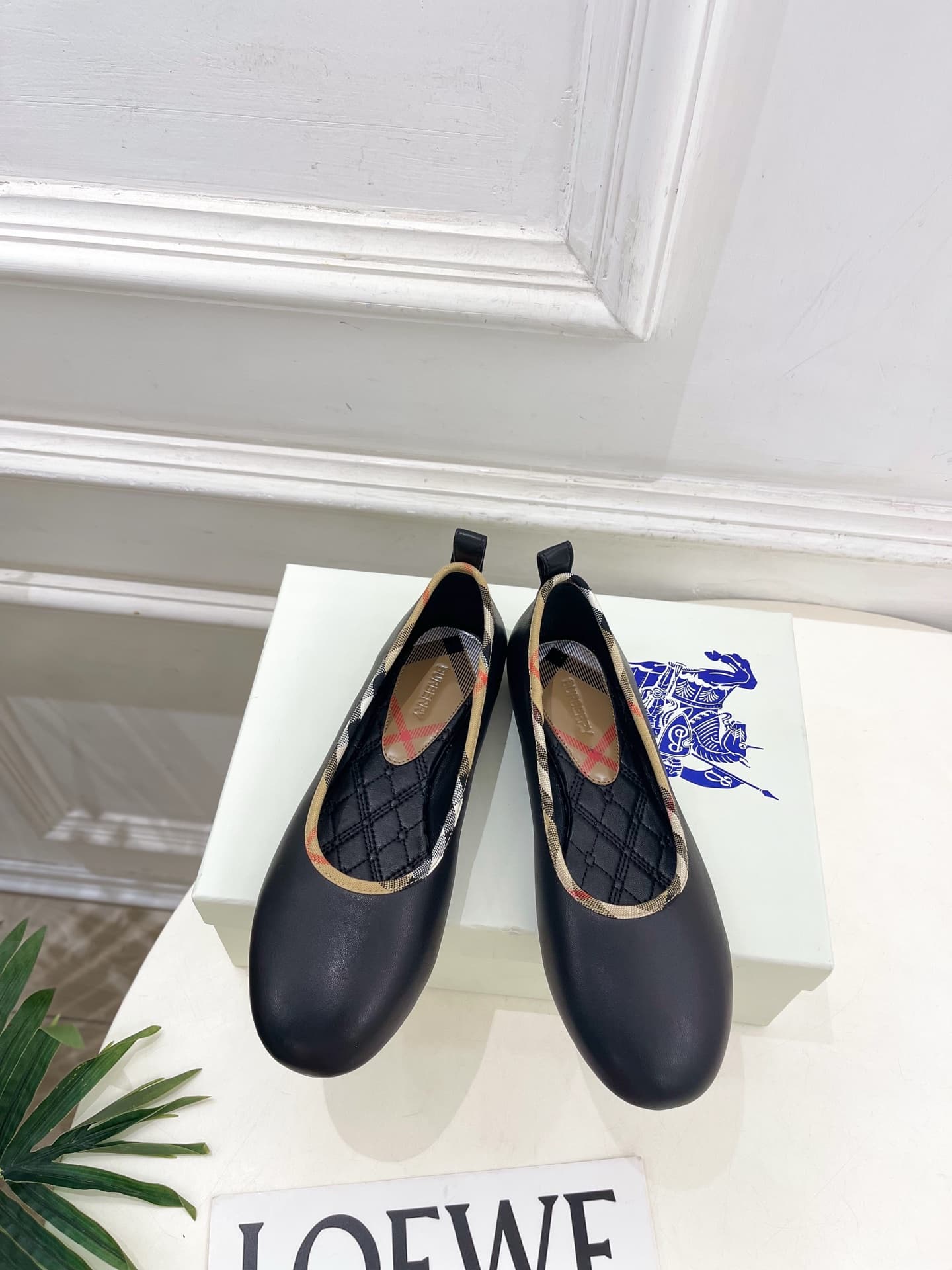 D3200 Burberry 2026 New Vintage/Retro Check Ballet Shoes — image 1