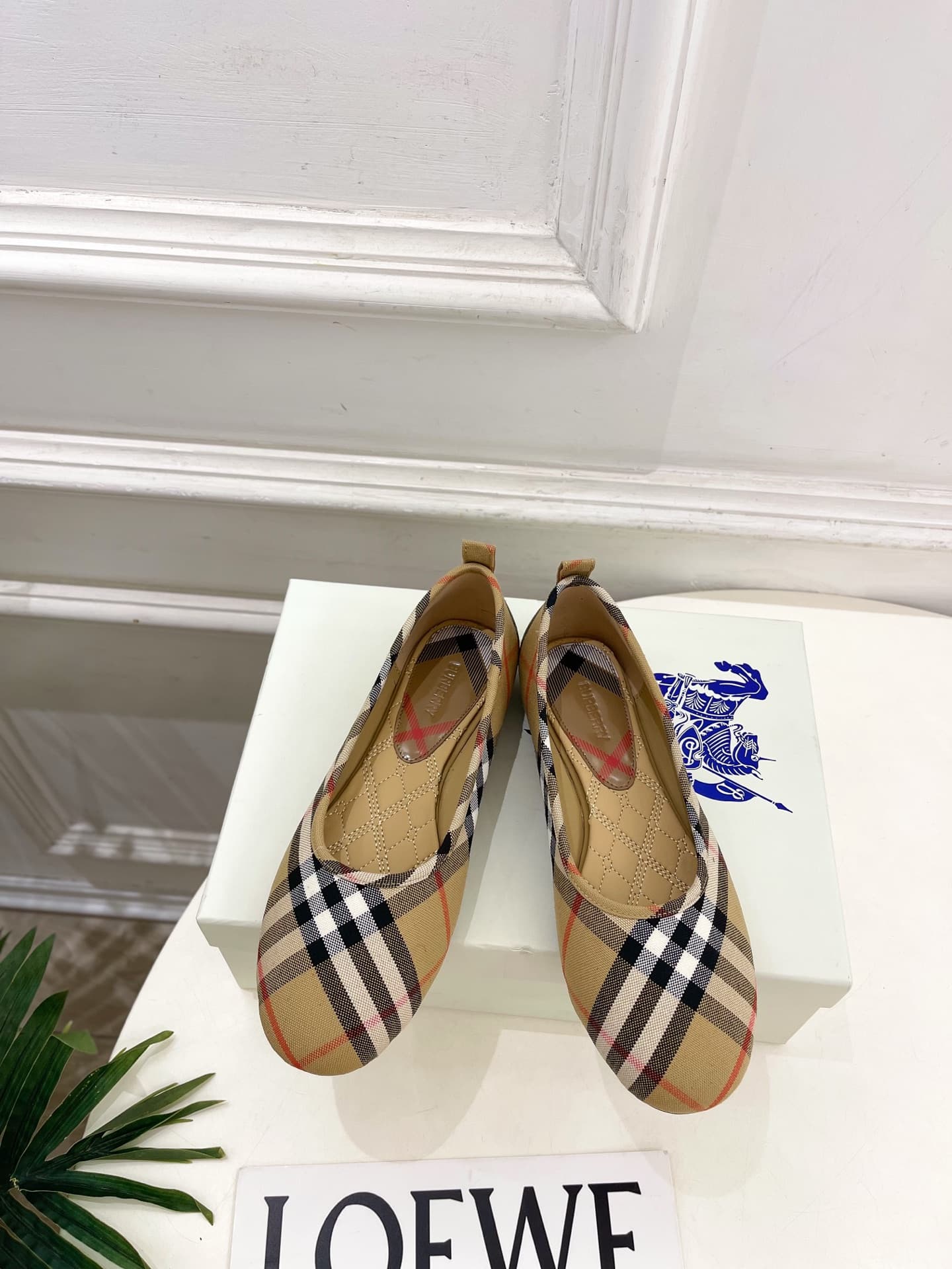 D3198 Burberry 2026 new vintage/retro plaid ballet shoes — image 1