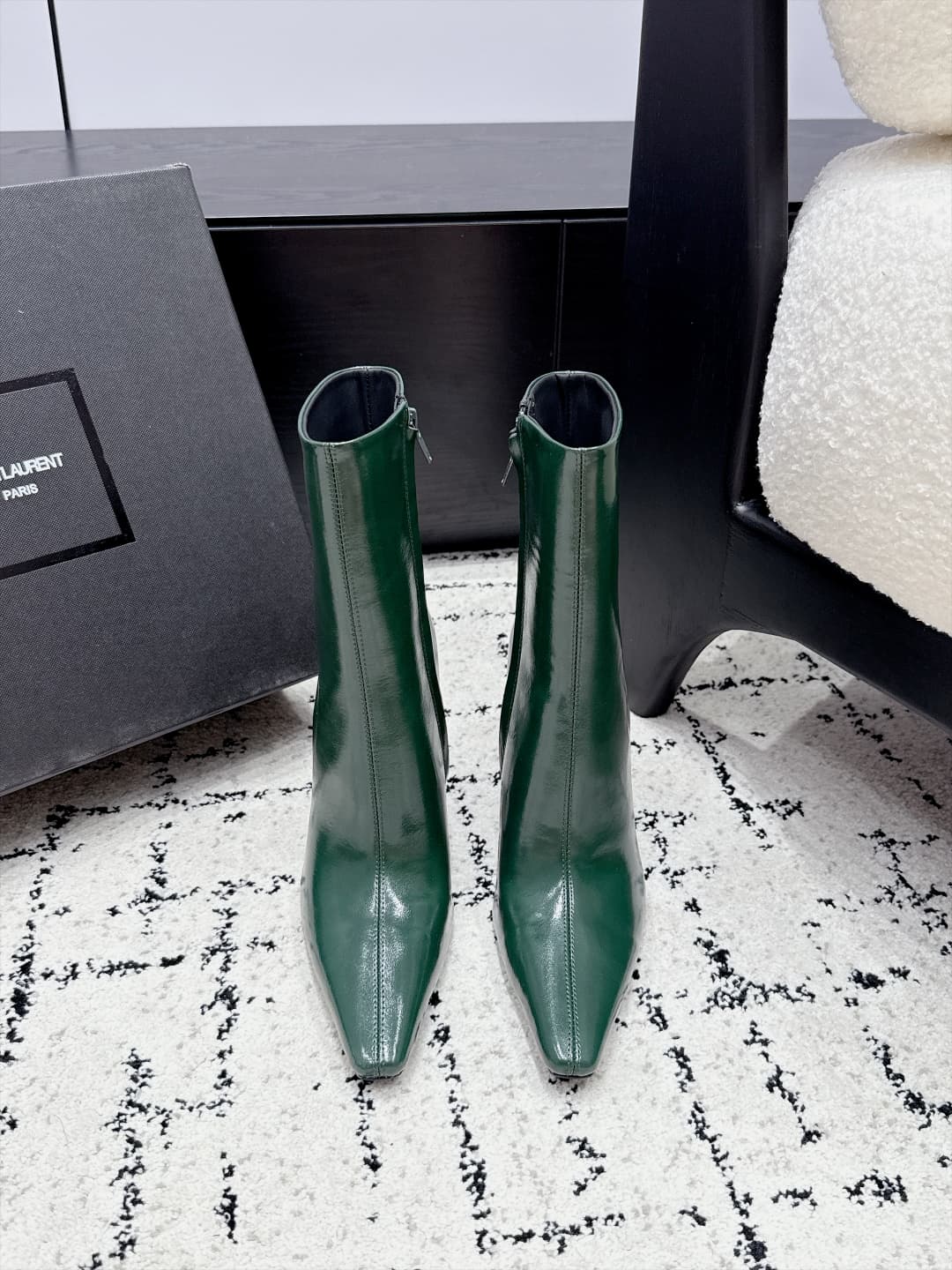 D12206 SAINT LAURENT Saint Laurent 26/ Fall/Winter show floor boots, pointed toe, thin heel, high heels — image 1