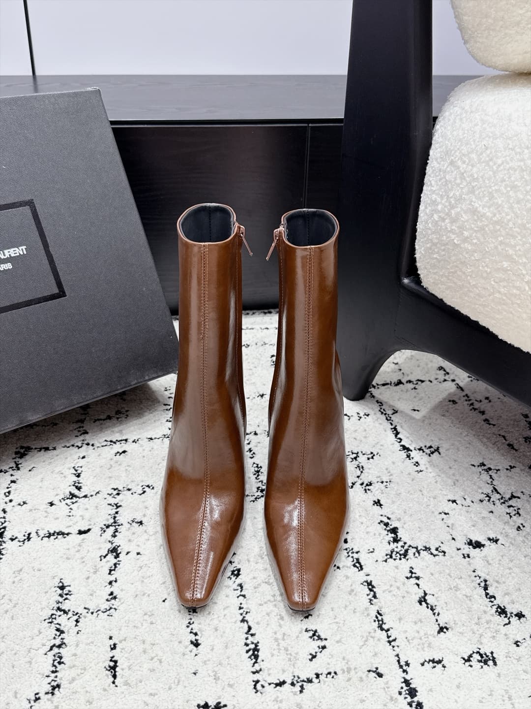 D12205 SAINT LAURENT Saint Laurent 26/ Fall/Winter runway style short boots, pointed toe, thin heel, high heels — image 1