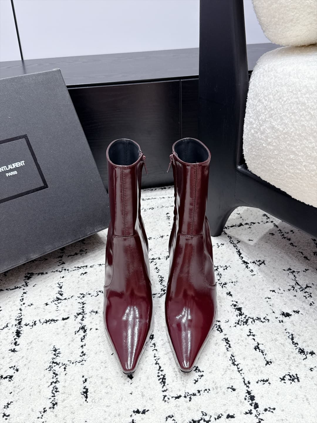 D12199 SAINT LAURENT Saint Laurent 26/ Autumn/Winter pointed toe, thin heel, high-top boots — image 1