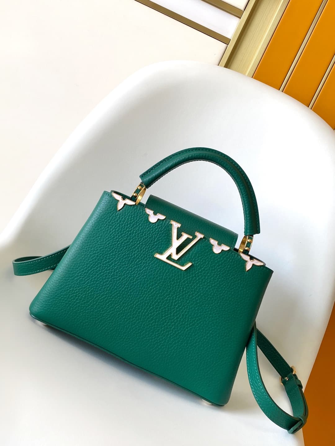 C5132 💰 Dynamic 163c01 premium original leather, dynamic color adjustment — image 1