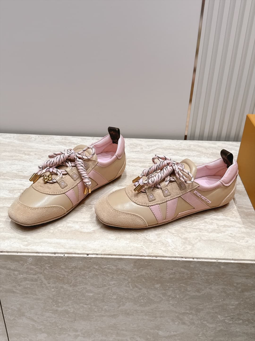 D8934 Louis Vuitton Louis Vuitton donkey brand spring/summer sneakers, Sneakerina collection – ballet and sports shoes, boots, flat shoes — image 1