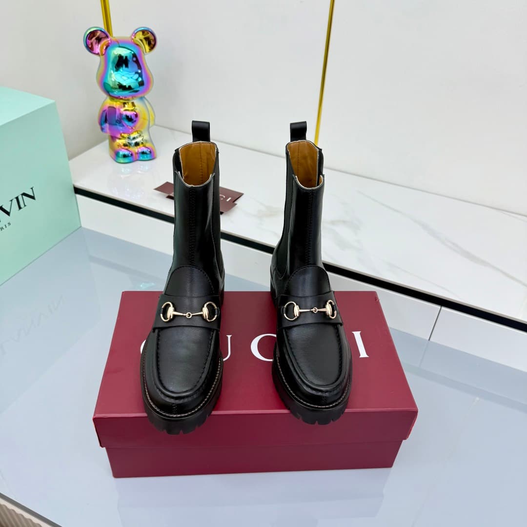 D7000 💰💰 New version of Gucci GUCCI belted martin boots that work with any outfit — image 1