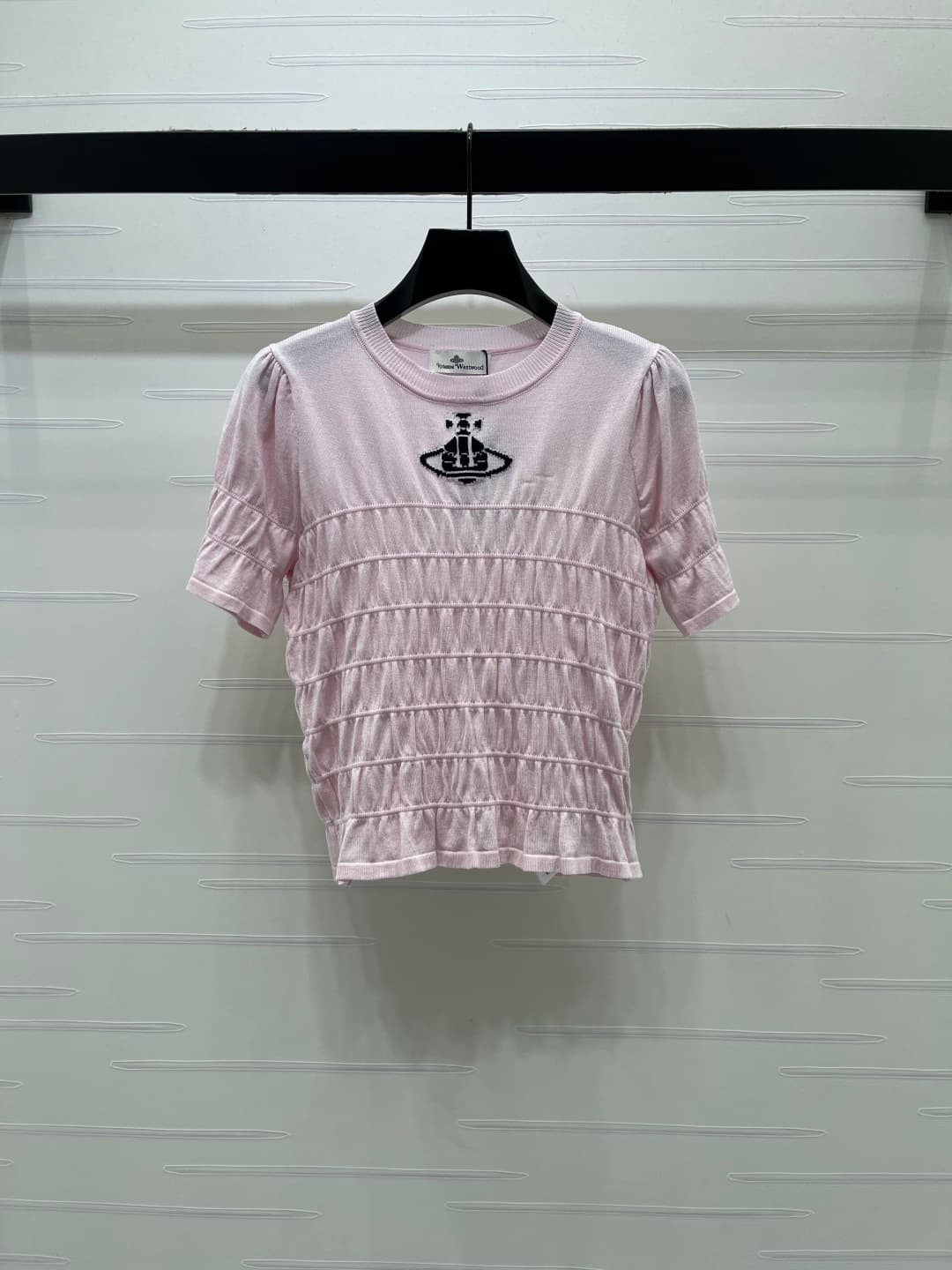 C18605 📣 New high-end collection: VivieneWestwoo* 2026 – the latest spring/summer series! Knit short sleeves with a bubbly texture! Made from custom cotton and wool yarn, offering a delicate and comfortable feel. Round-necked knit short sleeves with a lar — image 1