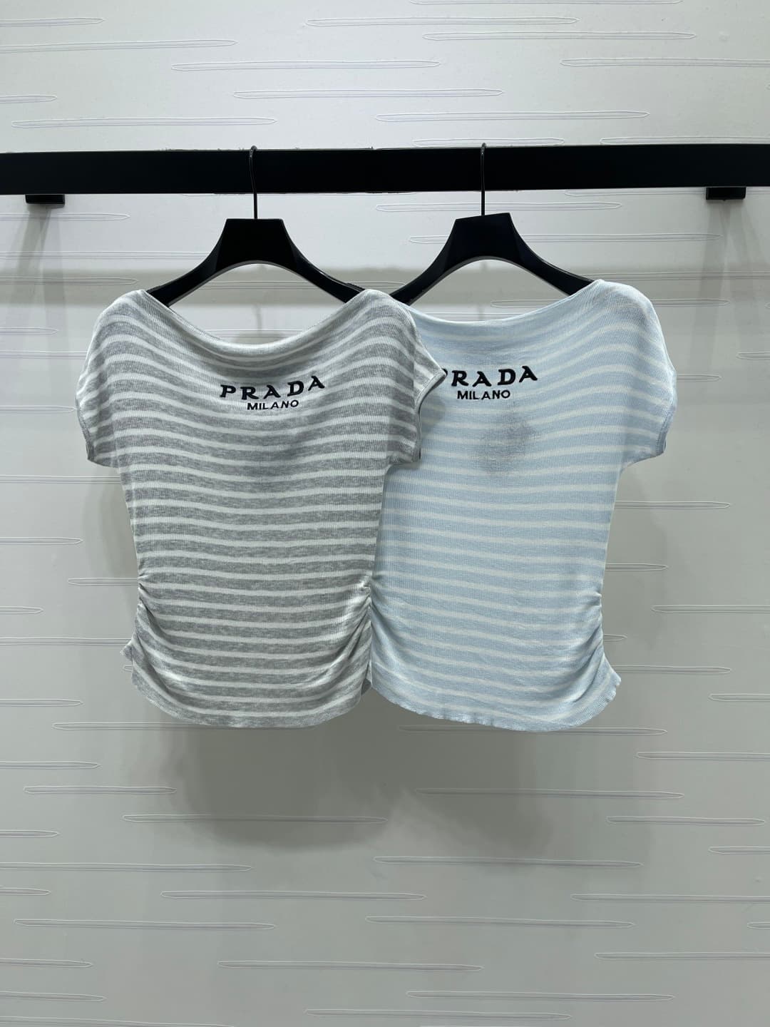 C18646 📣 New high-end vintage/retro products! The latest collection of Prad* 2026 for early spring! Irregular knitted short sleeves, crafted with custom silk-wool yarn – soft, smooth, and highly elastic. Exquisite short sleeve design with stripes in contr — image 1