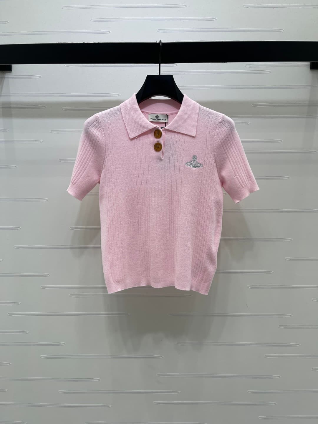 C18637 📣 New high-end collection VivieneWestwoo* 2026 – the latest spring/summer series! V-neck knitted short sleeves! Customized ice-wool material for comfort and breathability. The V-neck knitted short-sleeve cardigan features precise cutting, with prem — image 1