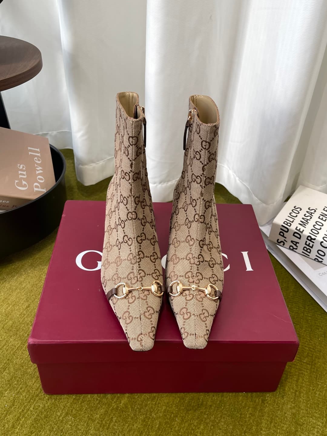 D6857 GUCCI Gucci 26ss New Model Bombshell Series buckle high heels short boots — image 1