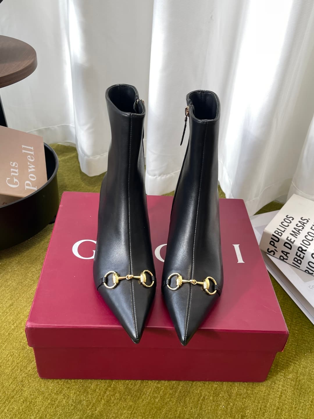 D6855 GUCCI Gucci 26ss New Model Bombshell Collection, pointed high heels, short boots — image 1