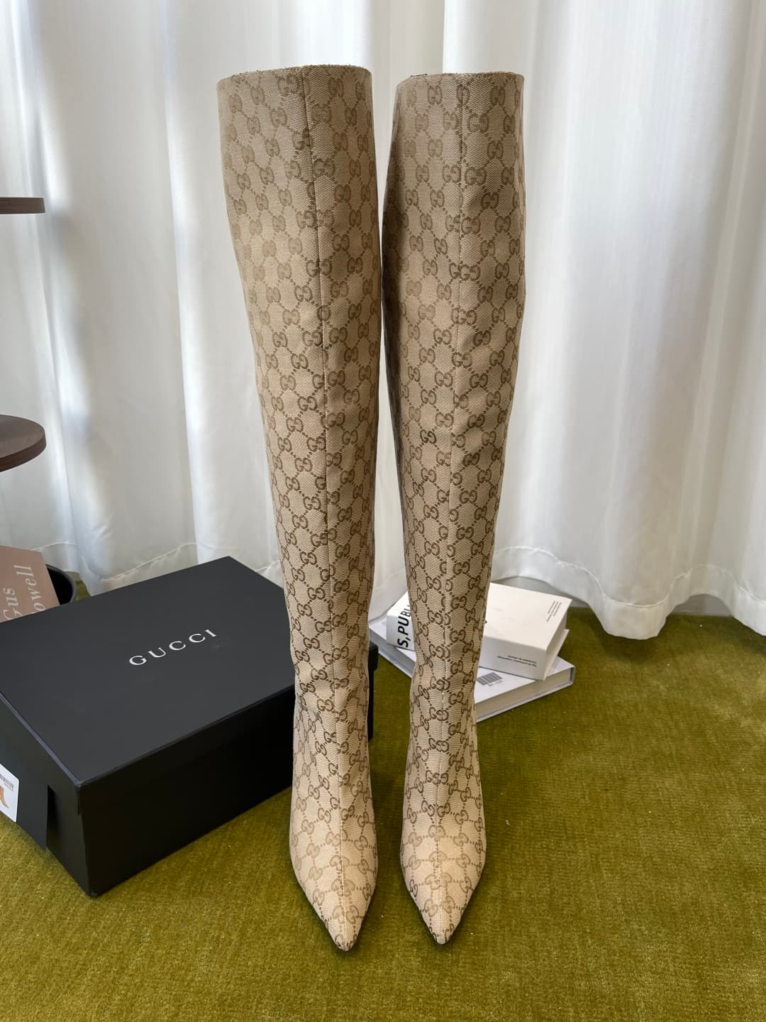 D6852 GUCCI Gucci 26ss New Model Bombshell Collection, pointed high heels, long boots — image 1
