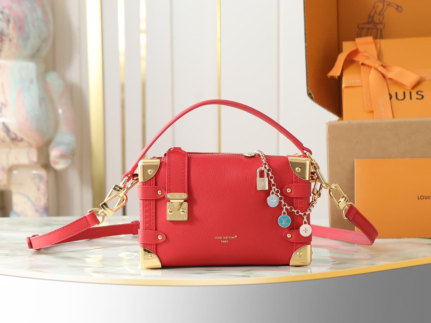 C5188 【Top-tier original items, exclusive real photos】M28333 Red, full-leather soft bag with chain detail, new season model, small-sized Side Trunk bag. M28333 Red; M27449 Light green; M27438 White. This small-sized Side Trunk bag is part of the LV Confet — image 1