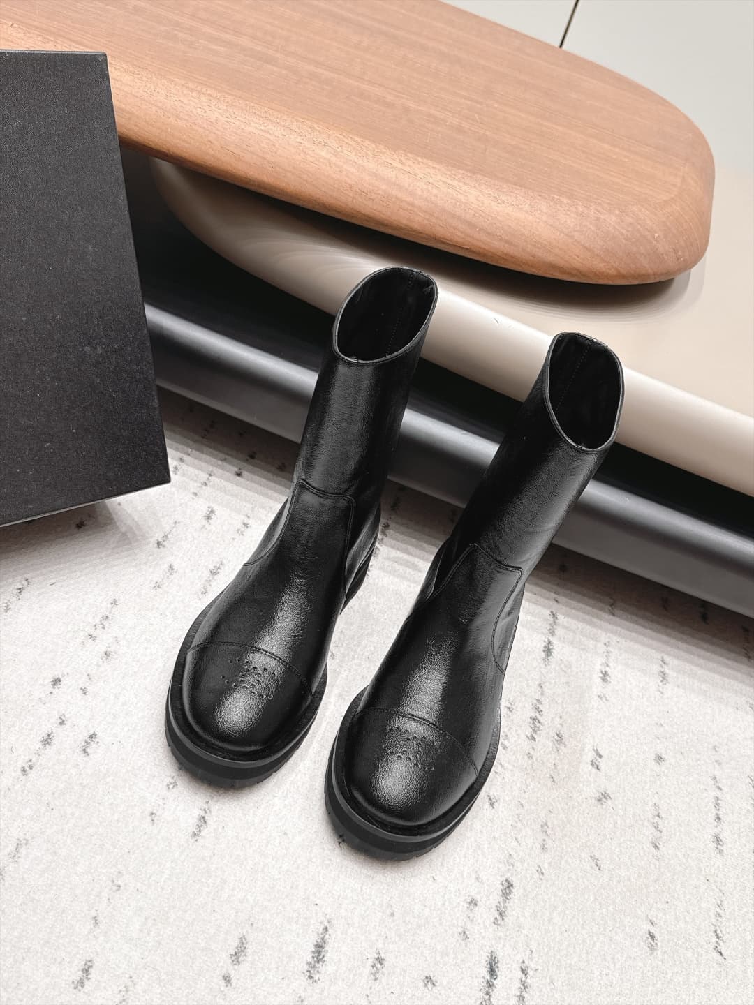 D8843 Out of factory: Rubber sole 💰 “Exclusive top-tier version” — image 1