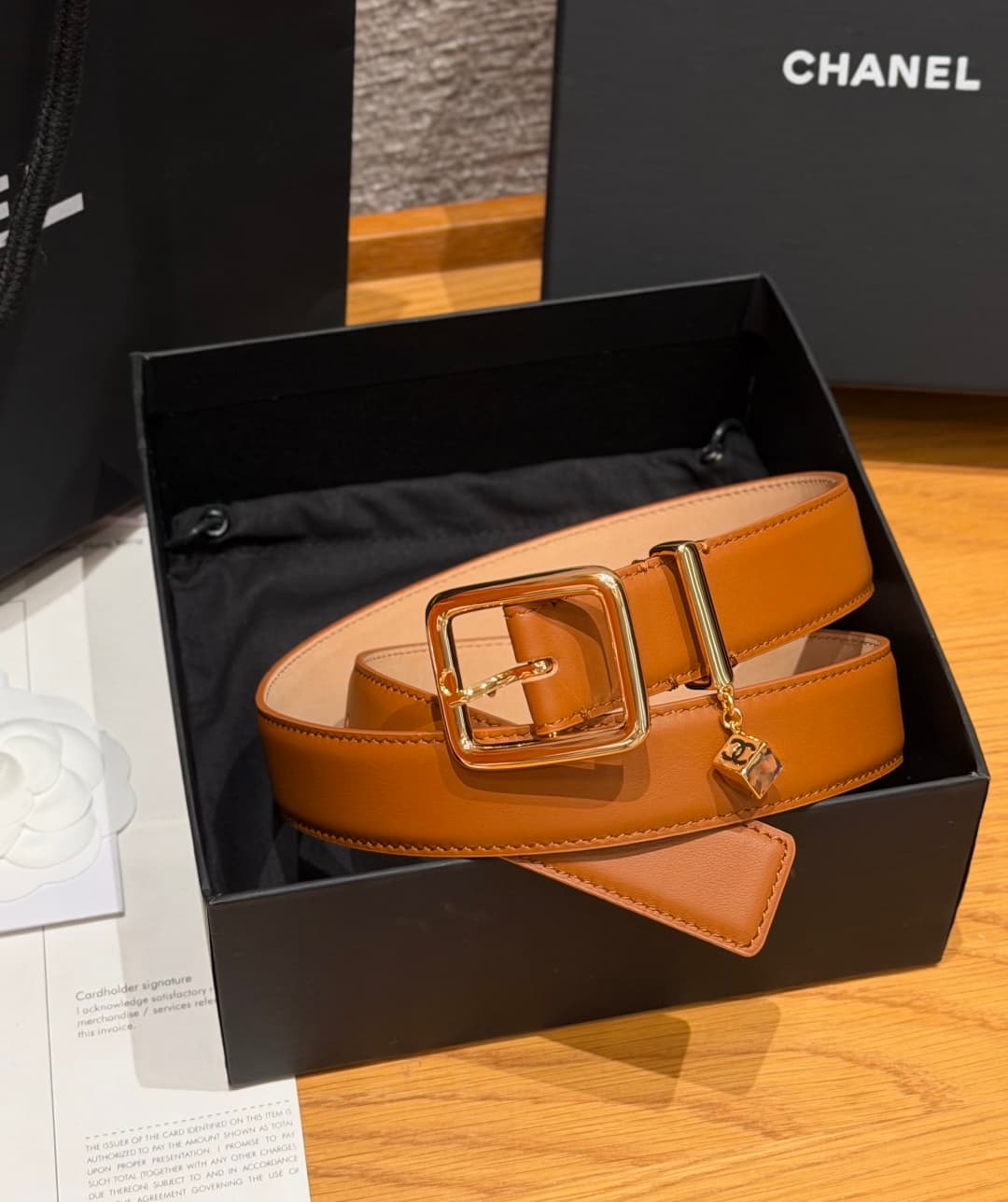 C32961 Xiangjia✨Leather Belt with CC Charm, Calfskin 30mm – Leather belt with double C pendants — image 1