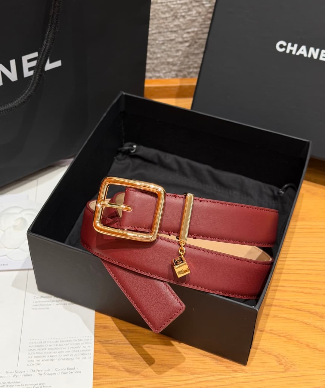 C32959 Xiangjia✨Leather Belt with CC Charm, Calfskin 30mm – Leather belt with two C pendants — image 1