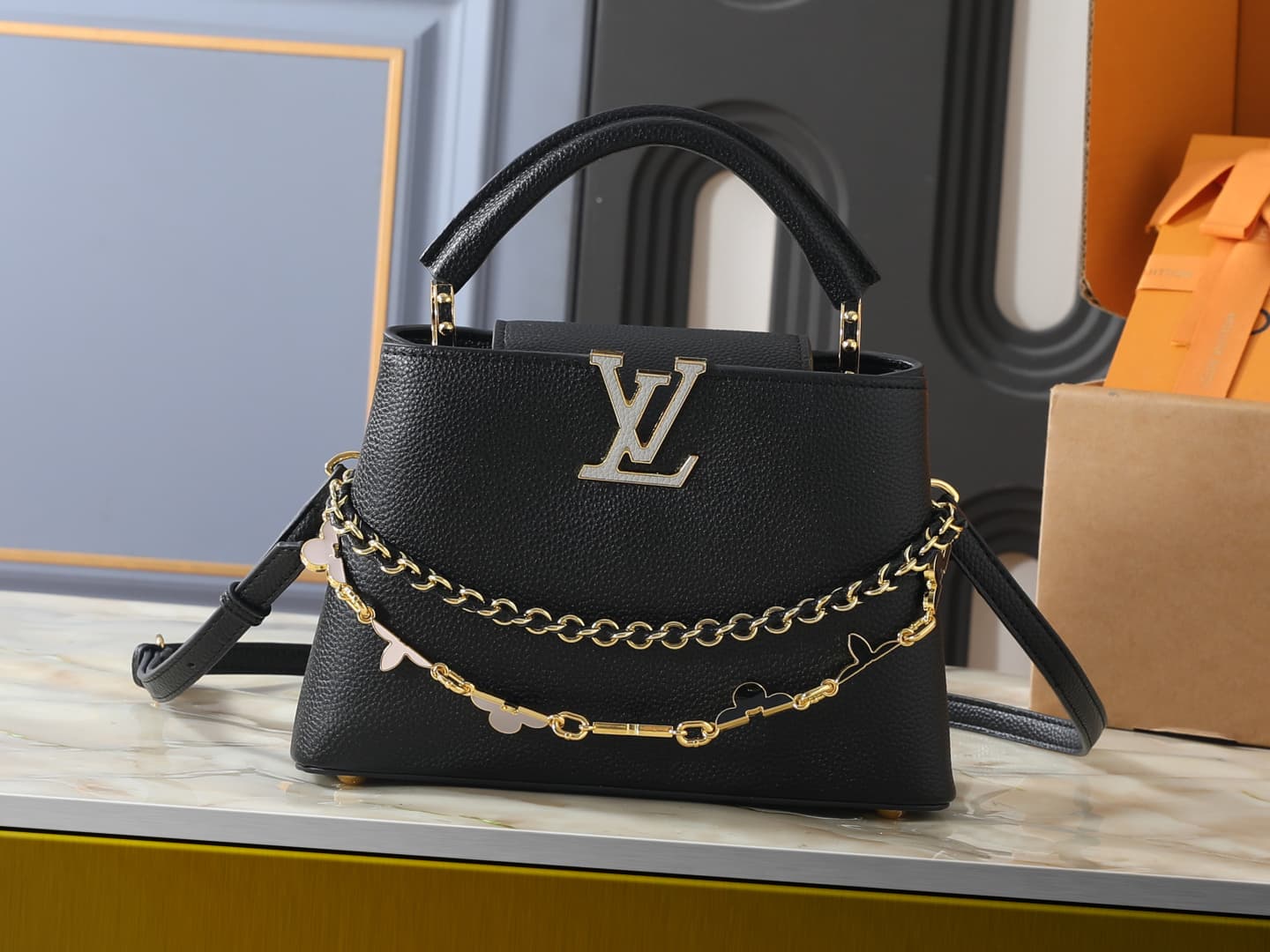 C5098 💰 Guangzhou product – top-quality original items: M29608, M2A380, M2A379, M2A362, M29952, M29955, M29951. This Capucines BB handbag belongs to the Flowergram collection. It reimagines Louis Vuitton’s classic Flower Crown design with decorative chain — image 1