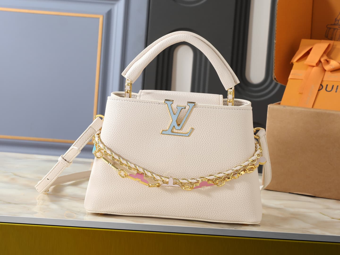 C5096 💰 Guangzhou product – top-quality original items: M29608, M2A380, M2A379, M2A362, M29952, M29955, M29951. This Capucines BB handbag belongs to the Flowergram collection. It reinterprets Louis Vuitton’s classic Flower Crown design with decorative cha — image 1
