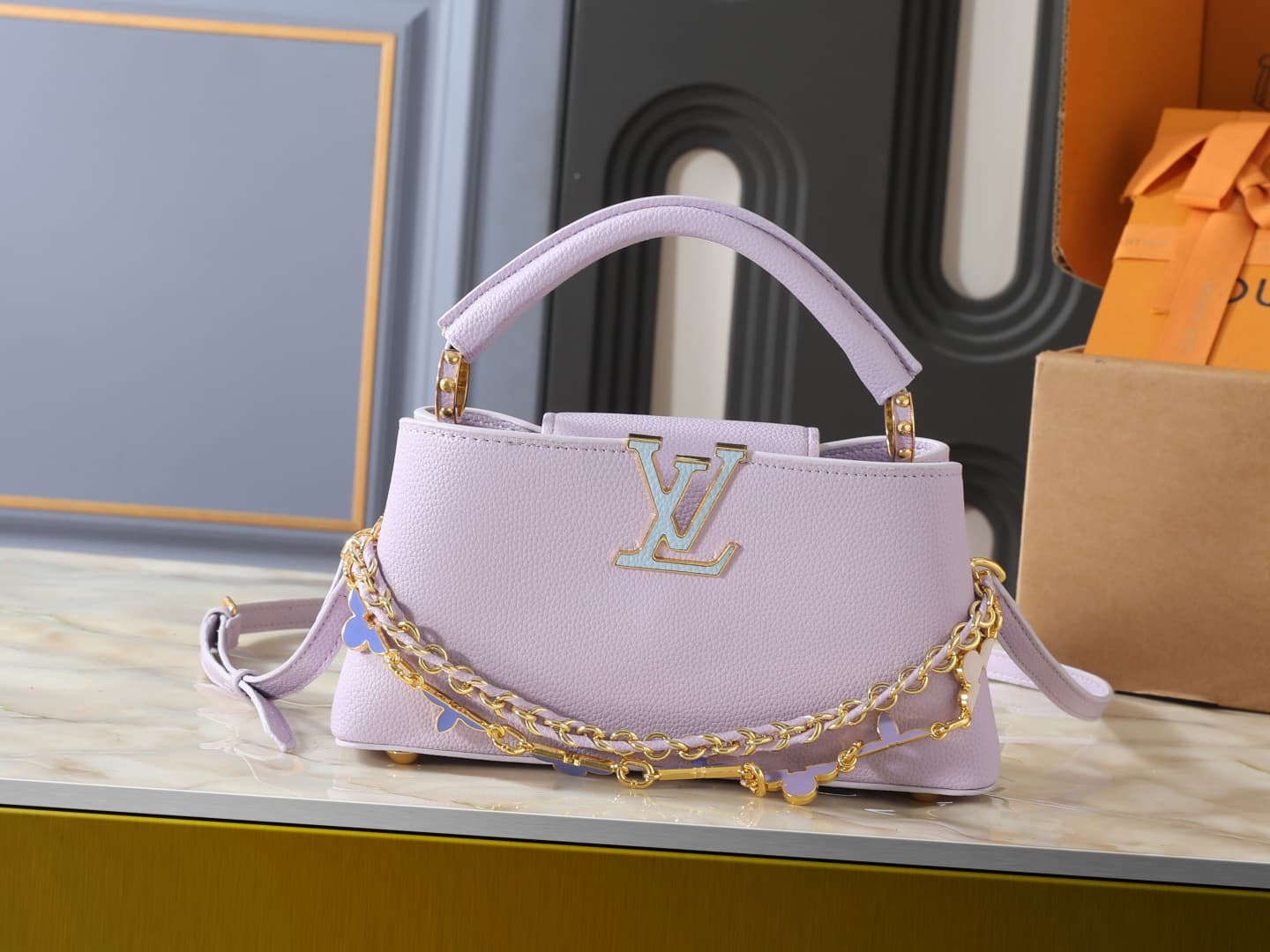 C5088 💰 Guangzhou product – top-quality original items: M29608, M2A380, M2A379, M2A362, M29952, M29955, M29951. This Capucines BB handbag belongs to the Flowergram collection. It reimagines Louis Vuitton’s classic Flower Crown design with decorative chain — image 1