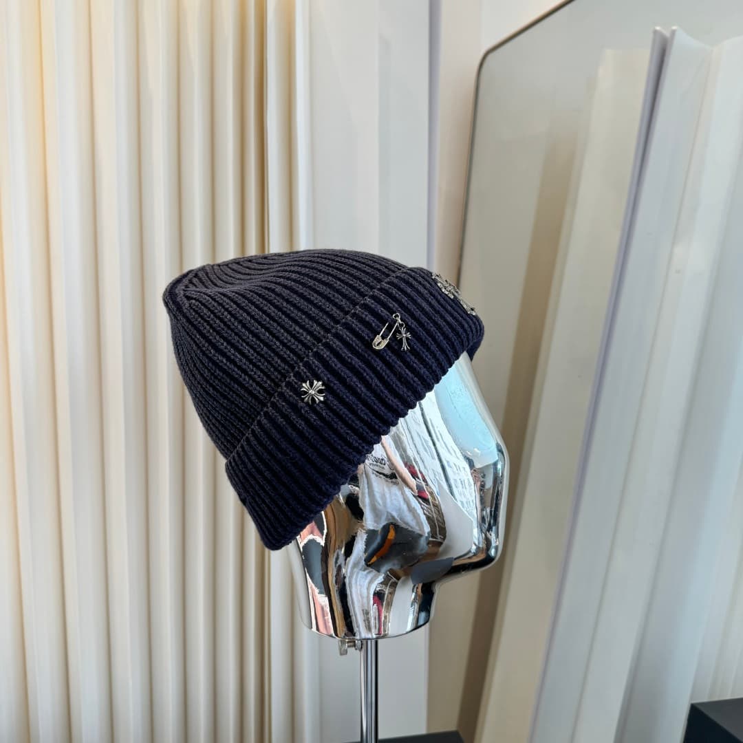 C29917 Croco Heart – High-quality knitted caps with a premium feel. Absolutely amazing! The quality is excellent, and they are perfect for wearing on the street. It’s a must-have item for fashion lovers. Buy them quickly! — image 1