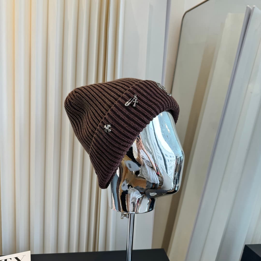 C29916 Croco Heart – High-quality, stylish knitted caps! Super popular💖 The quality is excellent, and they are great to wear on the street! Trendy and fashionable! A must-have item for any outing – buy them soon! — image 1