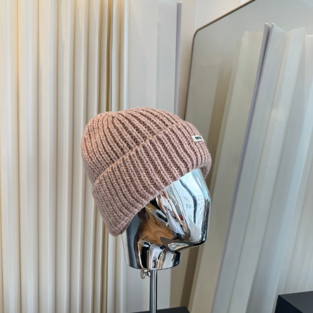 C29915 Mou Mou – High-quality, stylish knitted caps! Super popular! The quality is excellent; they’re great to wear on the street. It’s a must-have item for fashion lovers. Buy them soon! — image 1