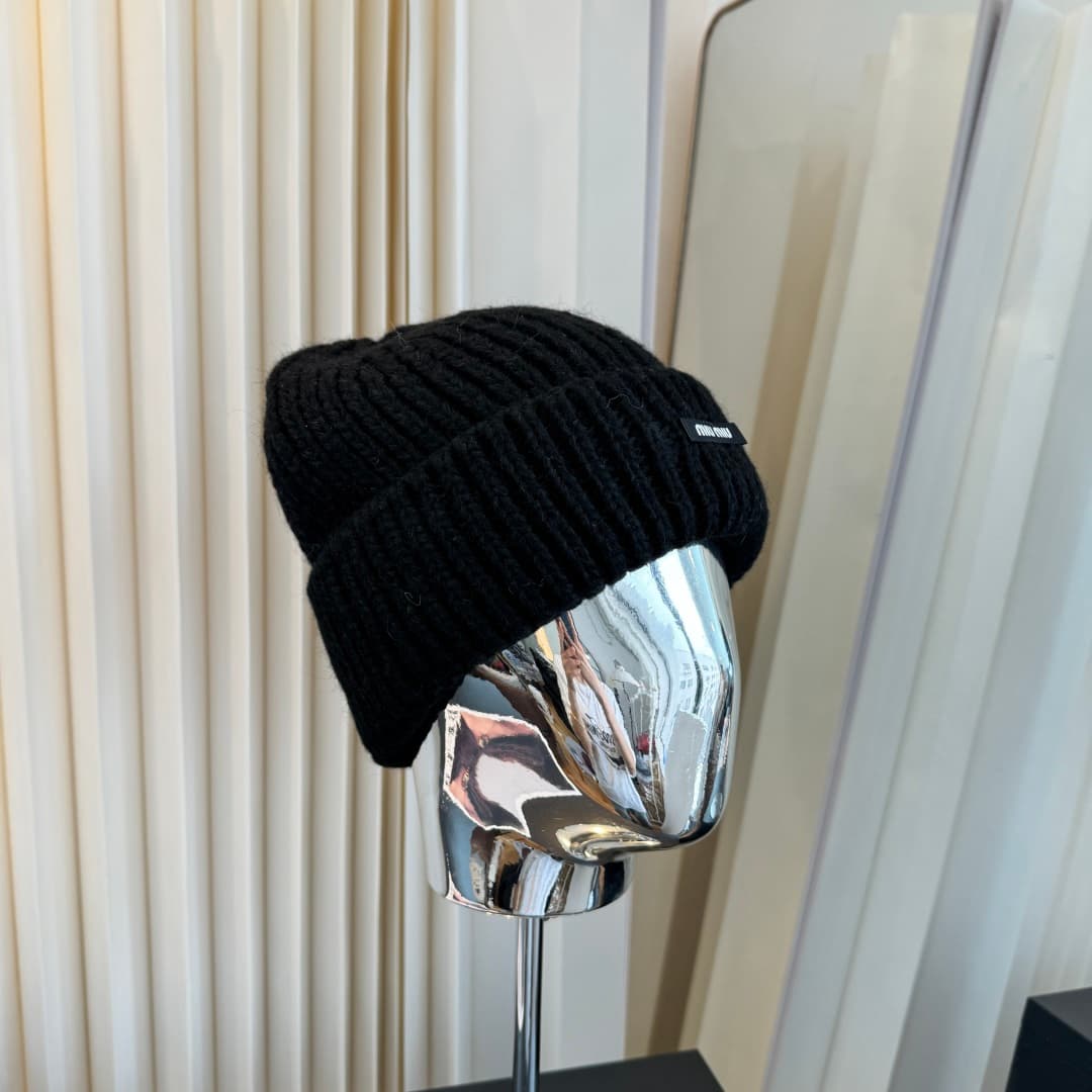 C29912 Miao Miao – High-quality, stylish knitted caps! Super popular! The quality is excellent, and they are perfect for pairing with various outfits. Fashionable and trendy! It’s a must-have item for anyone who goes out, so buy them soon! — image 1