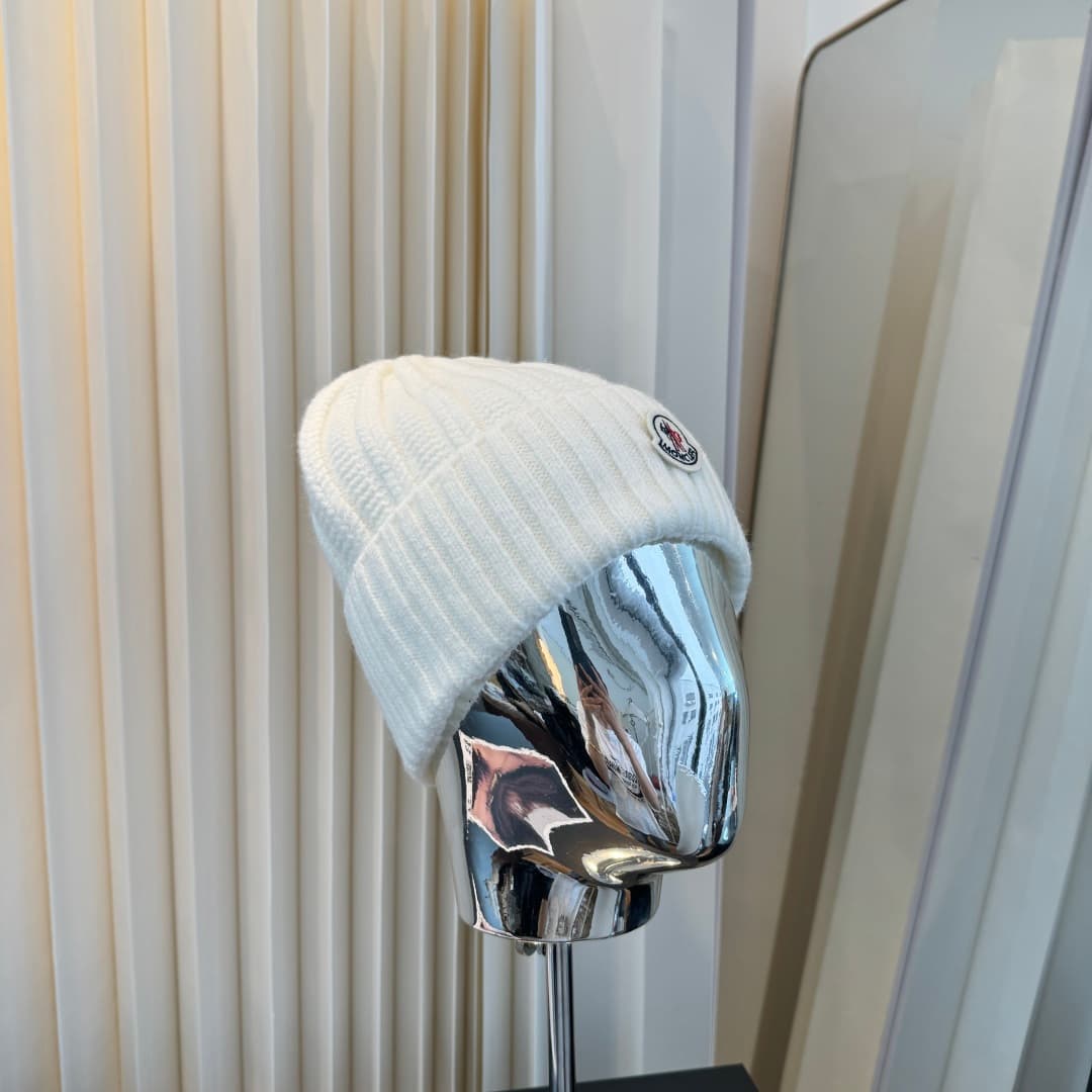 C29885 The new Mengkou knitted cap features high-quality materials and a stylish design. It’s extremely popular! The quality is excellent, and it pairs well with any outfit. It’s a must-have item for those who go out frequently. Buy it quickly! — image 1