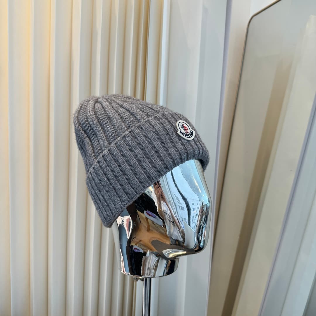 C29884 The new Mengkou knitted cap features high-quality materials and a stylish design. It’s absolutely amazing! The quality is excellent, and it goes well with any outfit. It’s a must-have item for those who want to stay trendy. Buy it quickly! — image 1