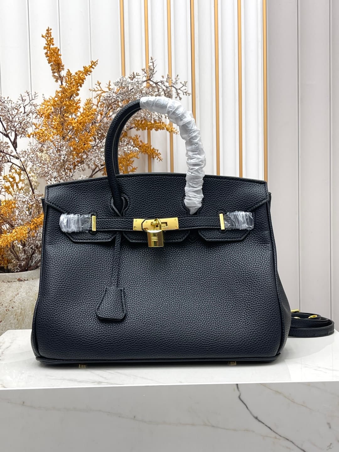 C4924 Gold clasp (30cm)(25cm)(20cm) Hermès Birkin platinum bag — image 1