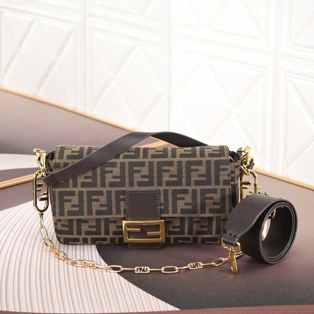 C2905 Model 4410🔥Golden buckle — image 1
