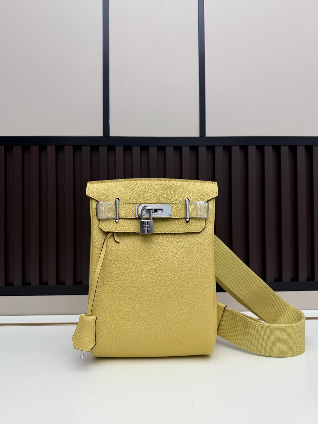 C4760 💰 Top-quality leather. Hermès Hac a Dos is really amazing. A Birkin-style shoulder bag? Hello, babies! — image 1