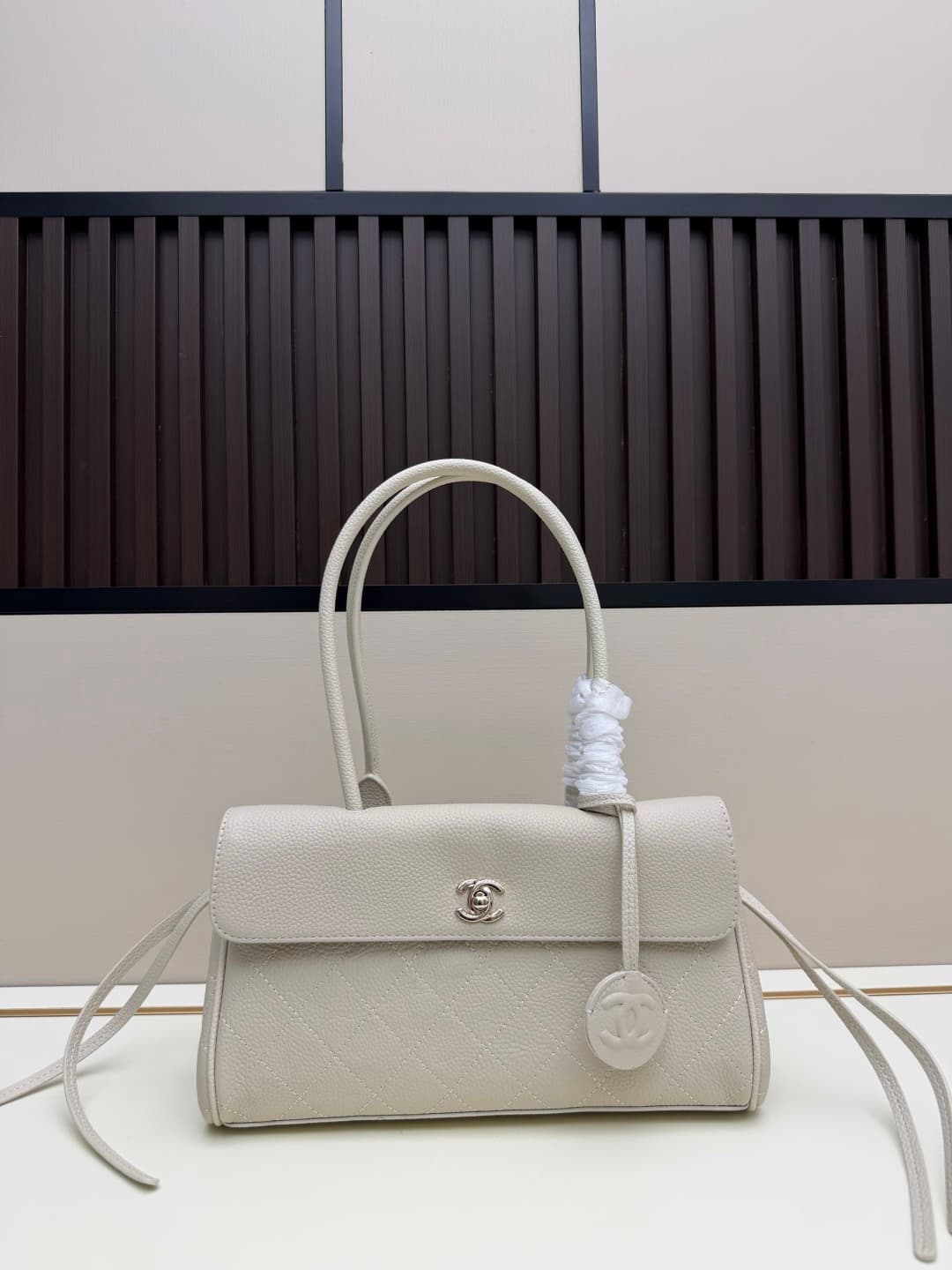 C3234 Small Size 𝐂𝐡𝐚𝐧𝐞𝐥𝟐𝟎𝟐𝟔 Spring/Summer Showroom Collection — image 1