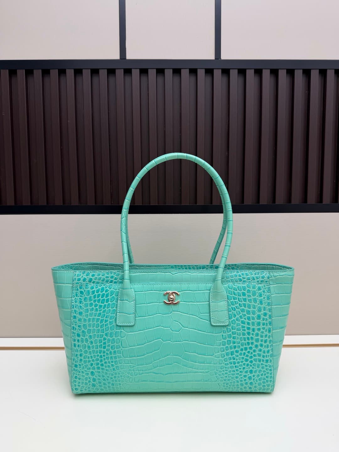 C3224 Plain weave, crocodile pattern – Spring/Summer show collection — image 1