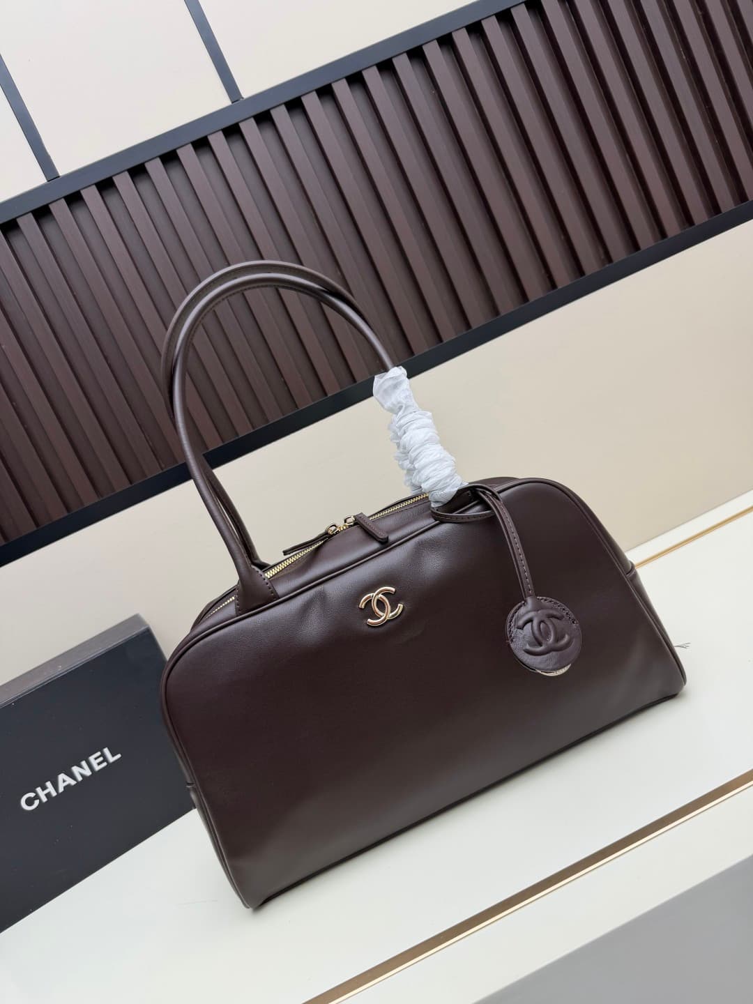 C699 New model. 𝐂𝐡𝐚𝐧𝐞𝐥 𝟐𝟔𝐬𝐬 new model bowling bag — image 1