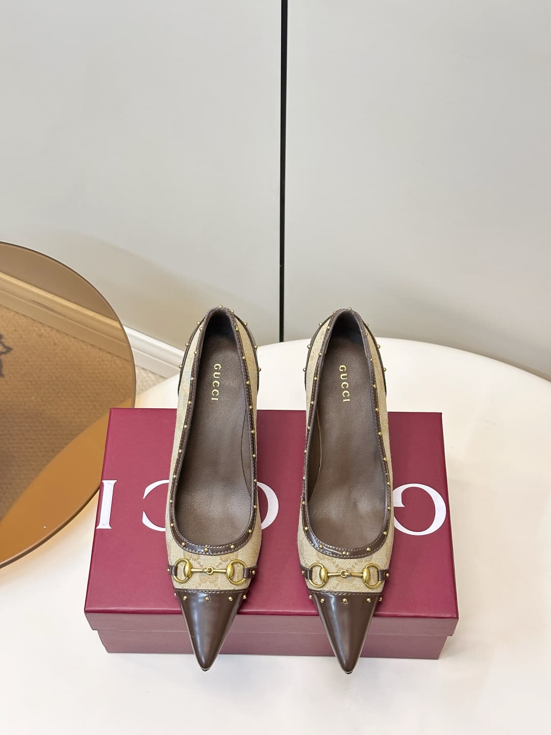 D6897 Gucci 26ss Gucci buckle rivet pointed classic lace high heels P — image 1