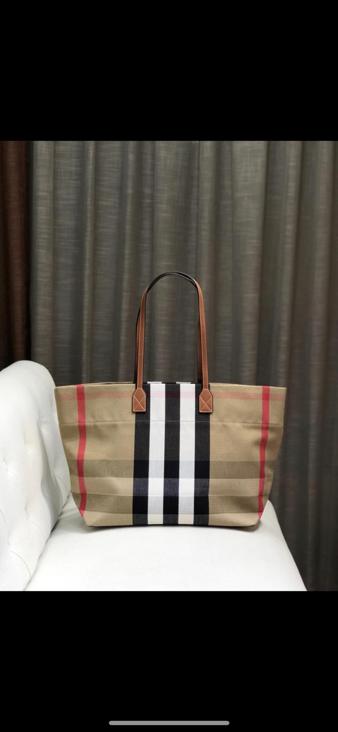 C50 Lady’s classic plaid shoulder bag, ultra-lightweight, with a large capacity and high practicality! — image 1
