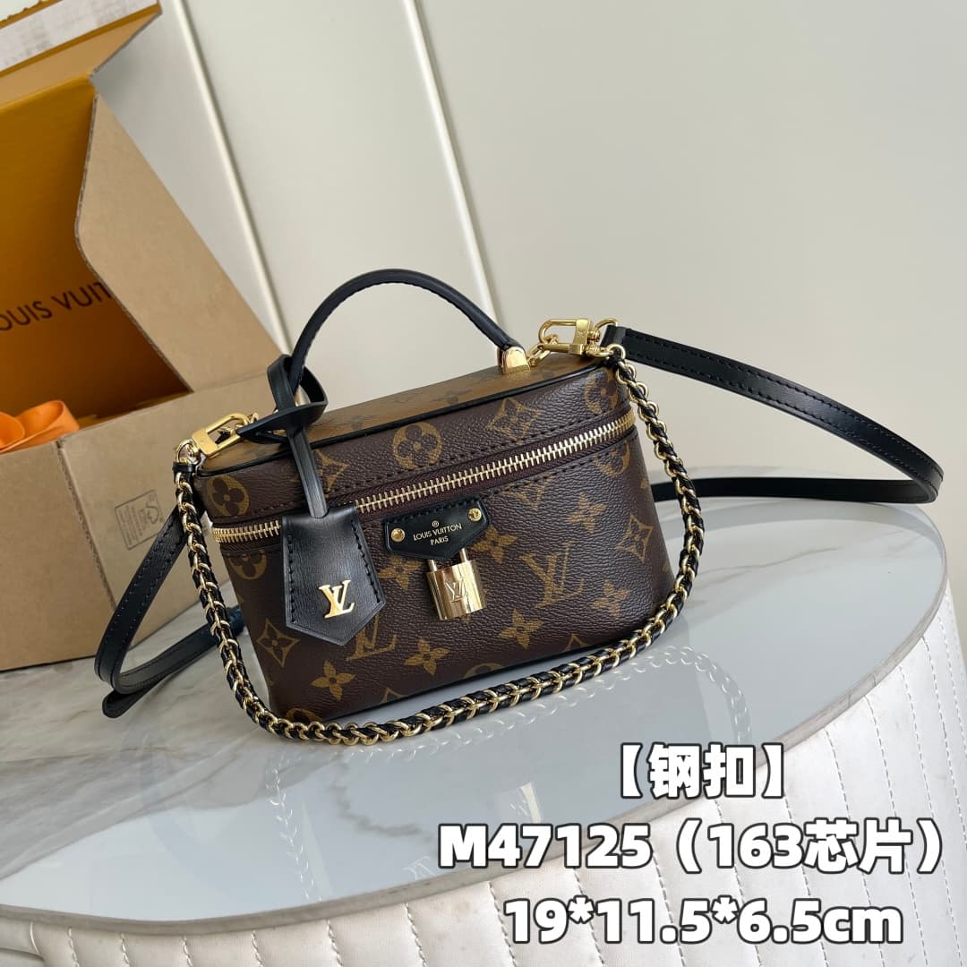 C5255 【Steel Clasp】【163C01 Chip Version】 Internal price P. Model number: M47125 Steel clasp; enhanced version of the original design💪【Exclusive real-life background image】 The handbag draws inspiration from the classic makeup case, while the Monogram canv — image 1