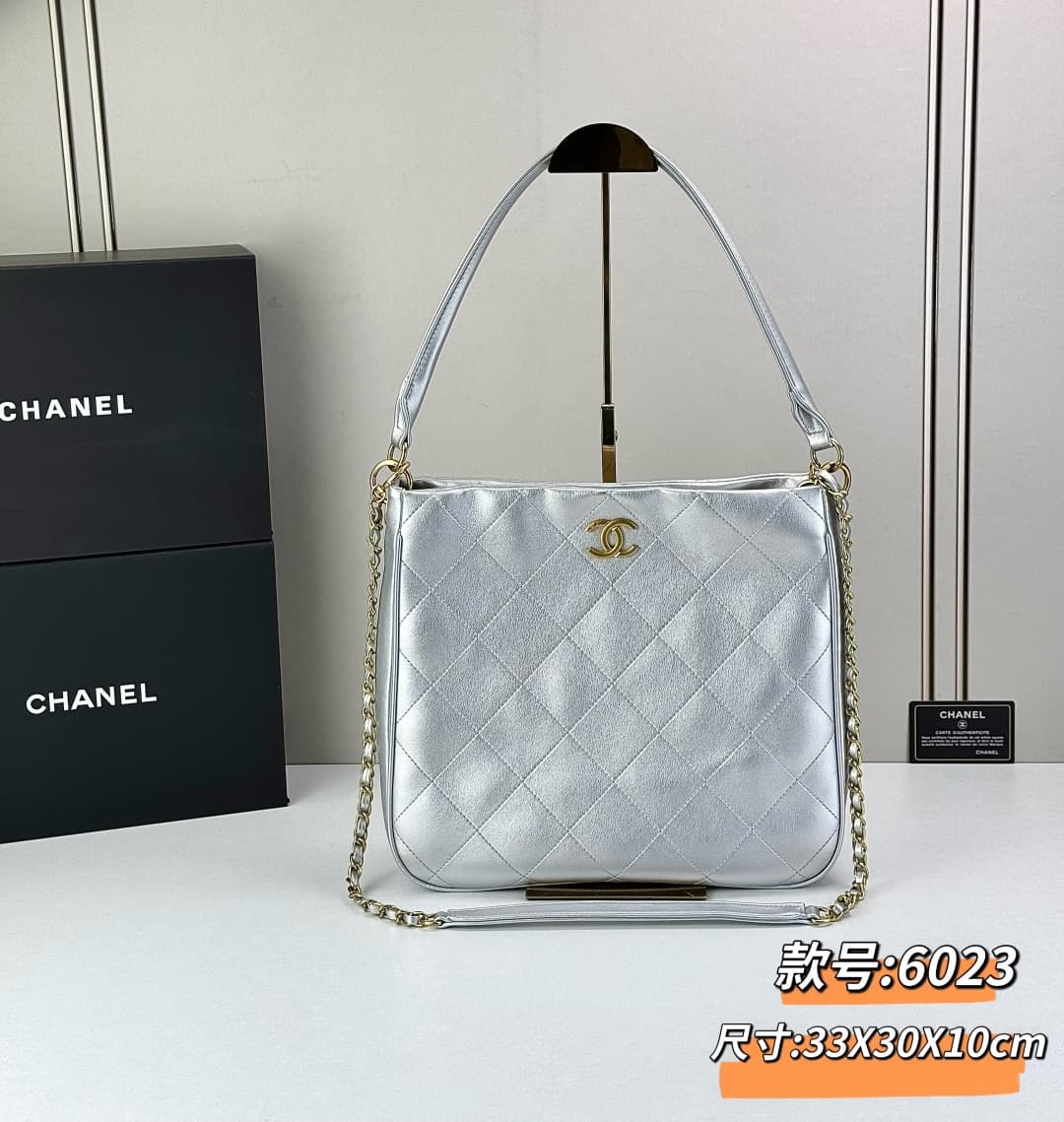 C800 🌸 Chanel 23A shoulder strap hippie bag 200 — image 1